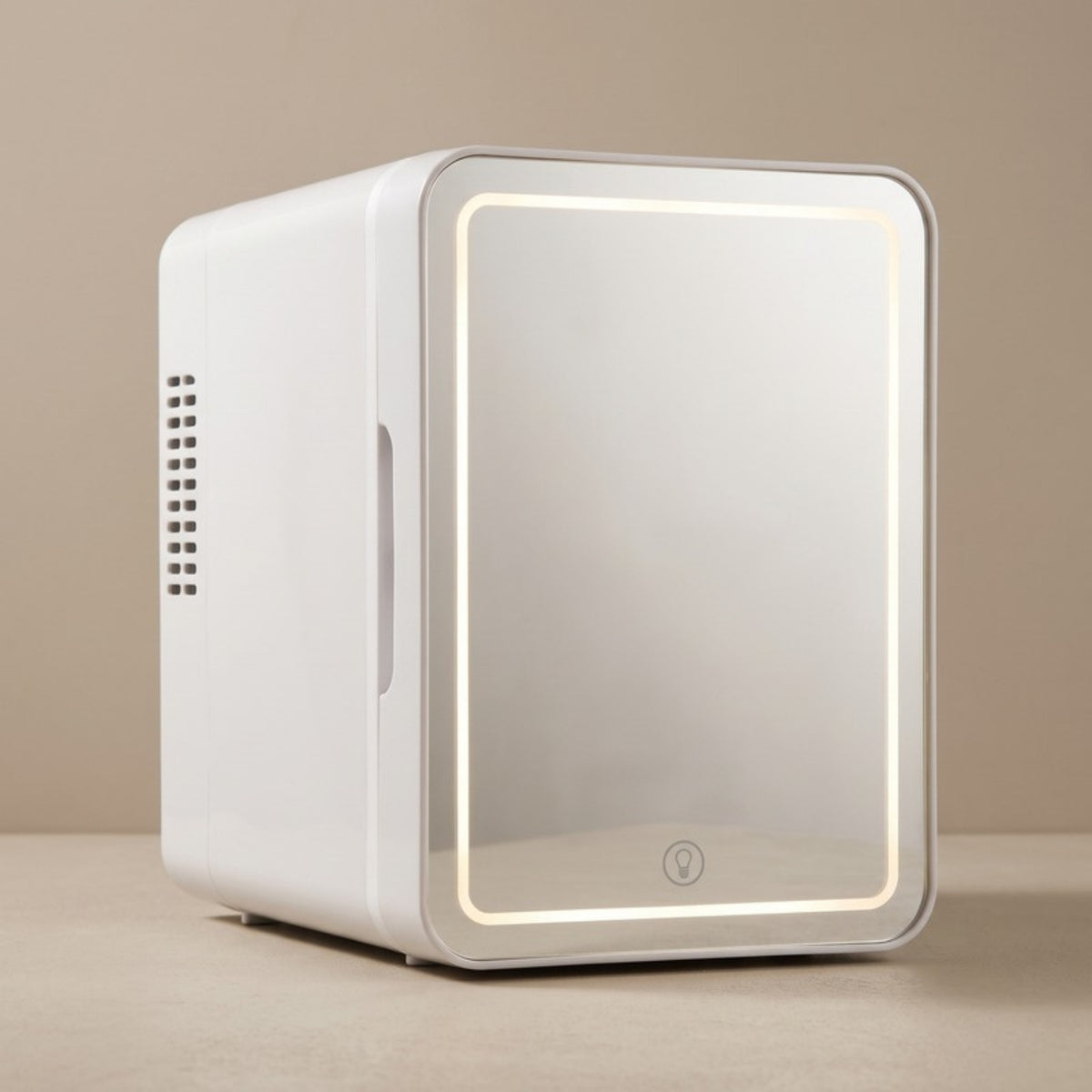 Chill Mini Skincare Fridge in White