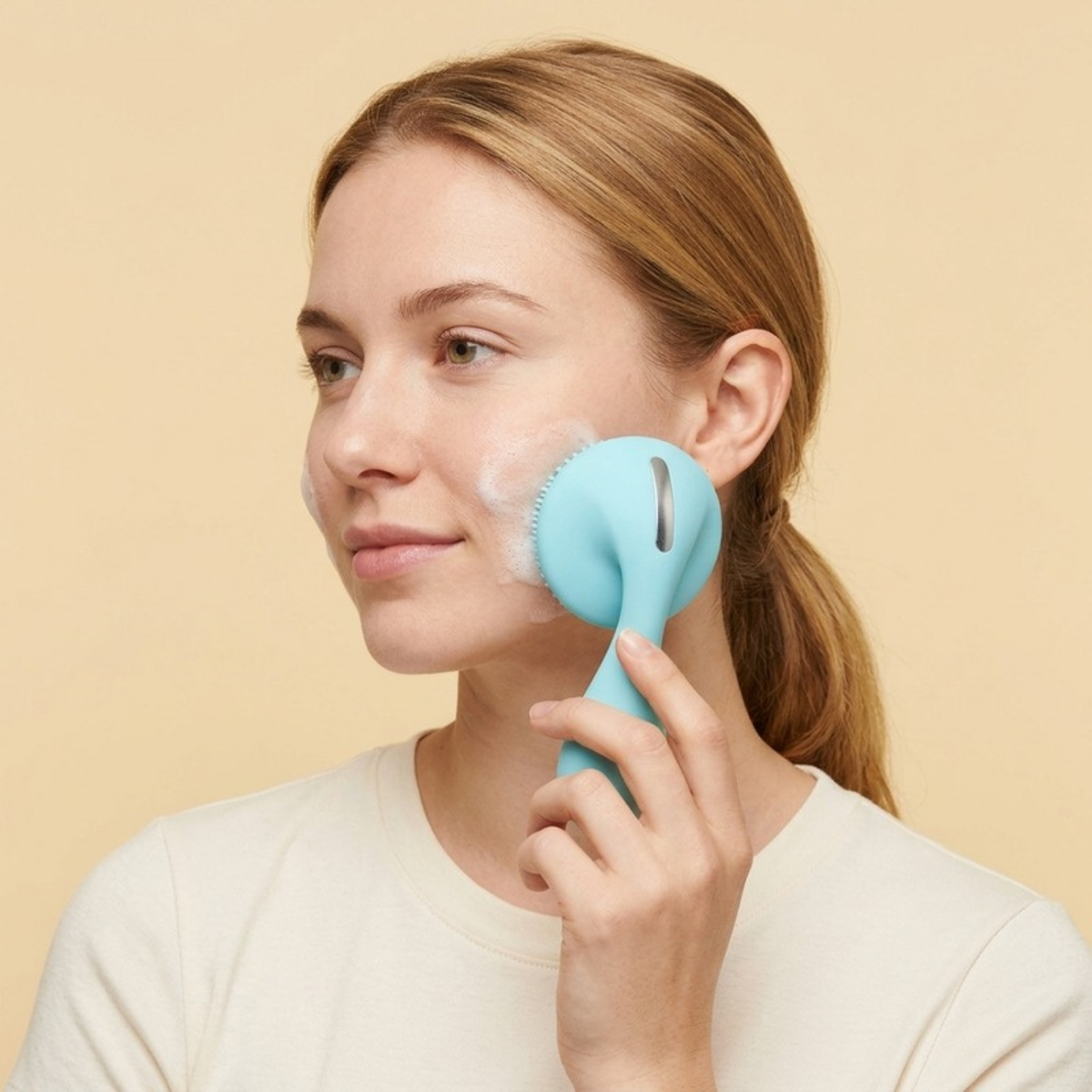 Asetics Pure Sonic Silicone Cleansing Brush