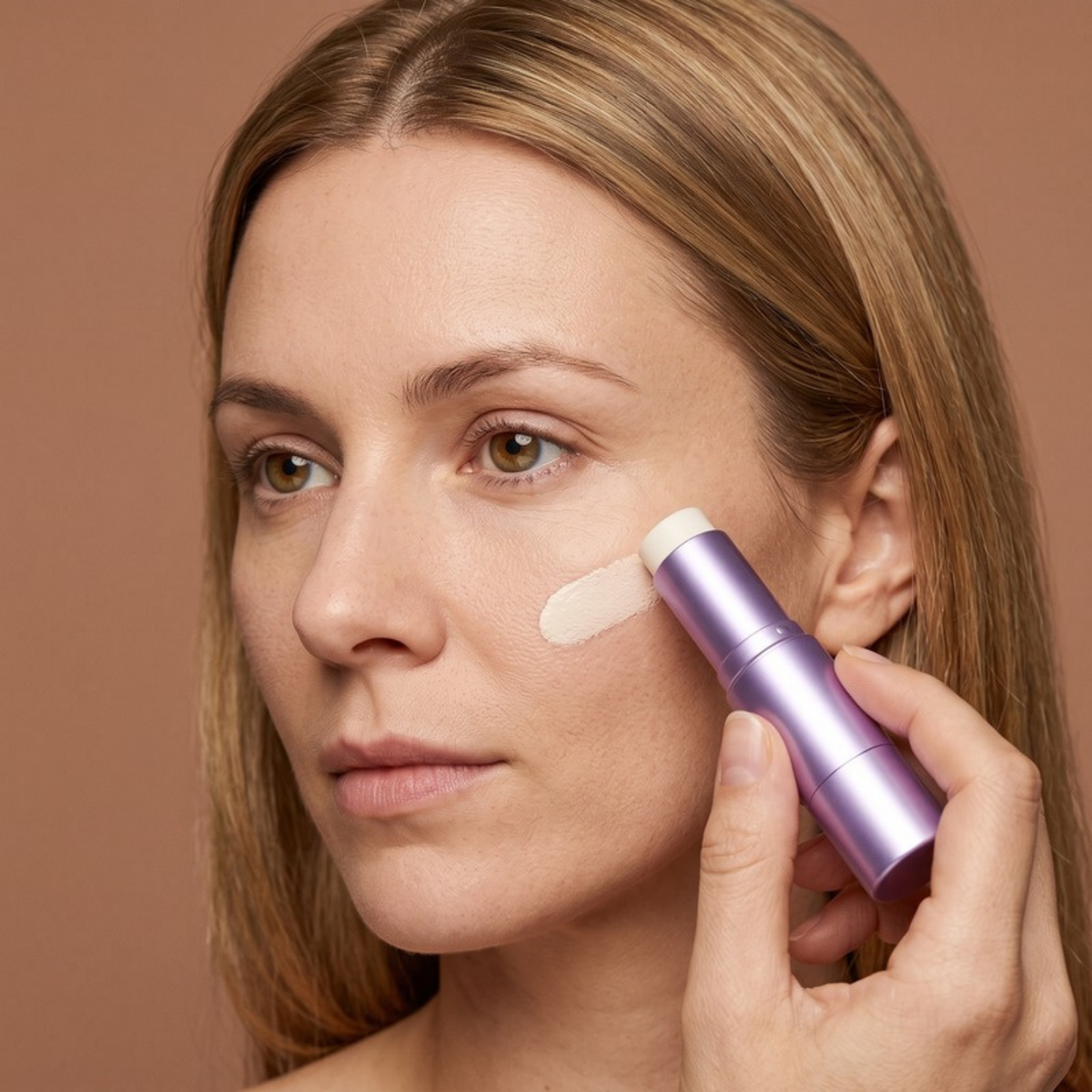 Asetics Shift Color-Changing Foundation Stick